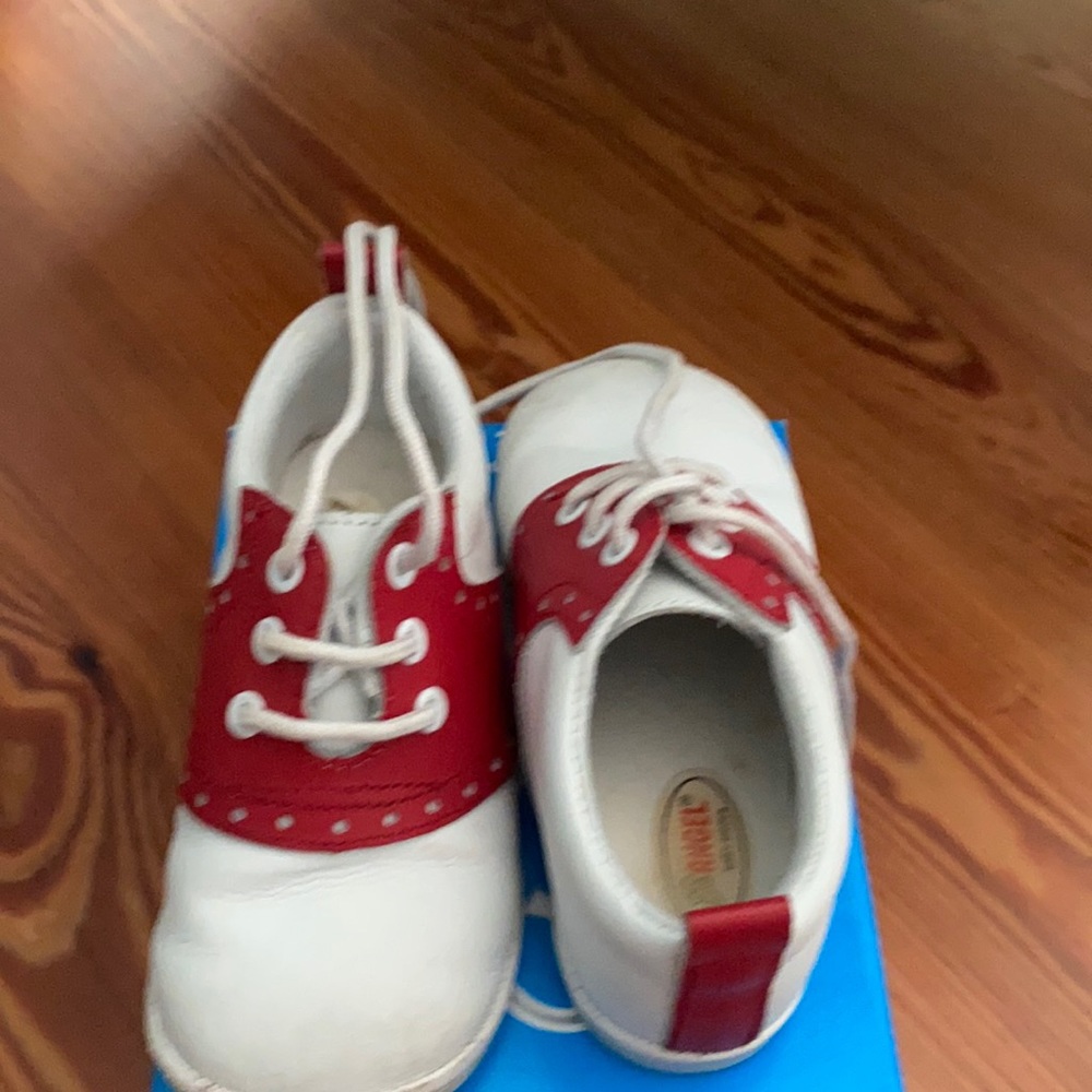 Angel saddle Oxford shoes size 7 red/white